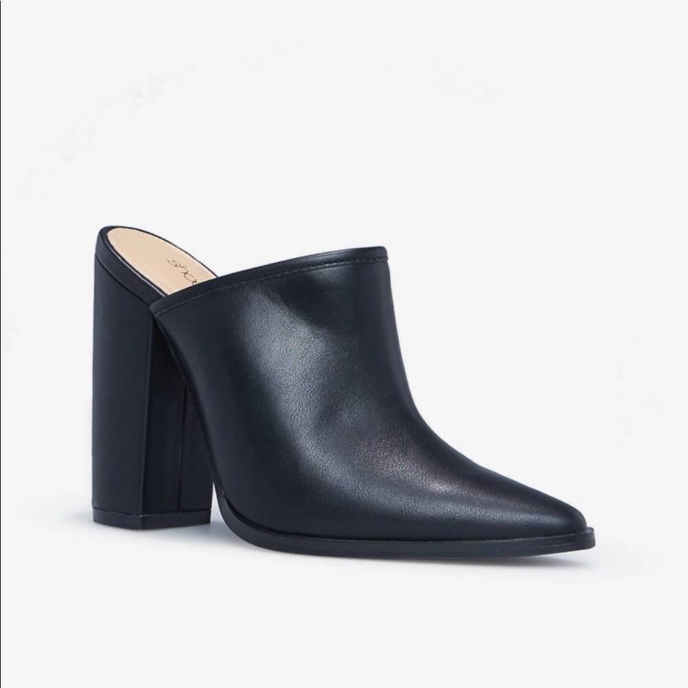 Slide on Mule bootie